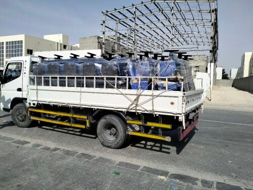 سيارةكبيرة لنقل الاغراض والعفش
