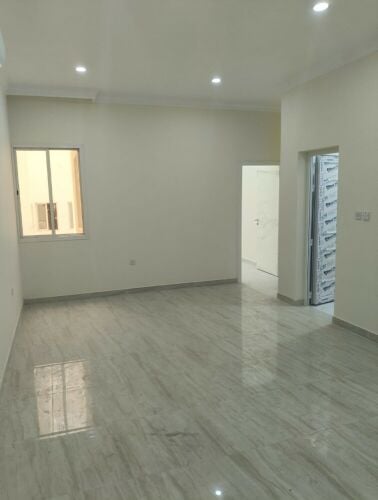 شقة للايجار لعائلة أم قرن