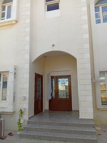 فيلا للايجار بأم قرن مستقله