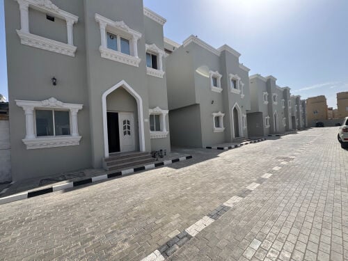 للبيع فلل للمقيمين في ام العمد