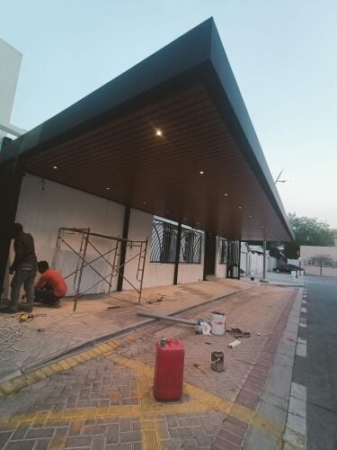 مظلات مواقف السيارات