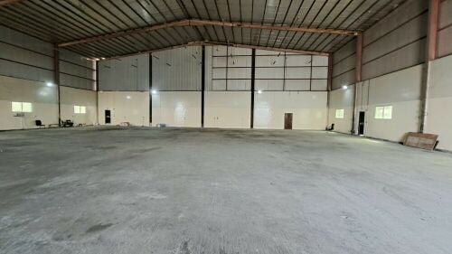 Warehouse 2000 sqm Birkat Al-Awamir