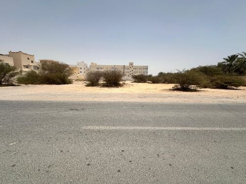 للبيع أرض في ام صلال علي