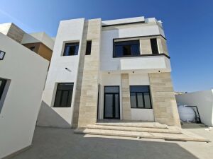 فيلا للبيع في الثمامه تشطيب مودرن