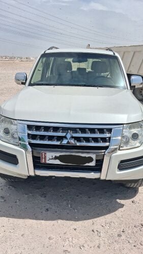 للبيع باجيرو نظيفه جدا