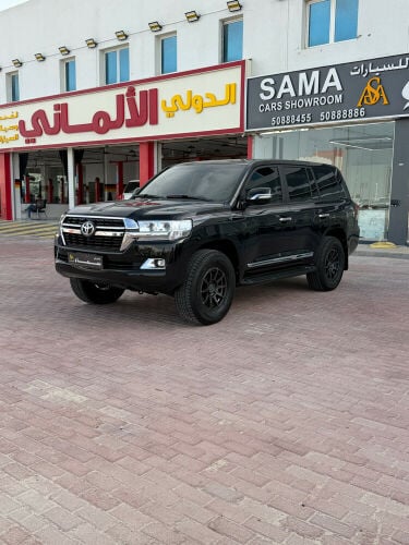 جيكسار 8 سلندر- اسود
