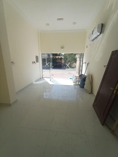 محل للإيجار الوكرة يصلح عدة أنشطة