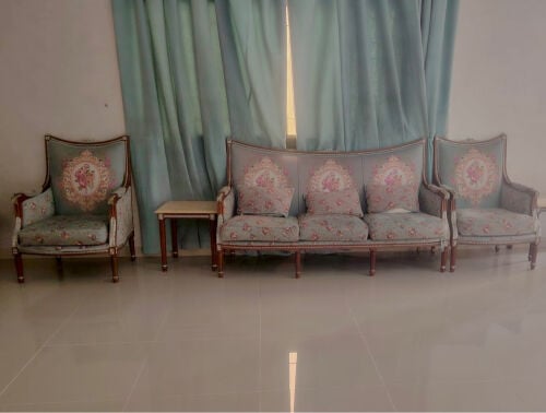 Sale of majlis chairs with tables