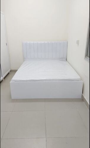 سرير مزدوج ومرتبة