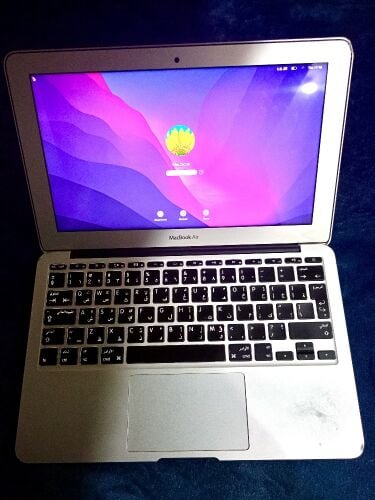 MacBook air 11 inch with magic mous