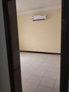 شقة داخل مجمع عين خالد 43