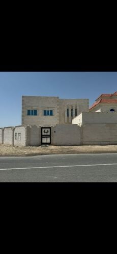 فيلا للبيع الصخامه 
مساحه  619م