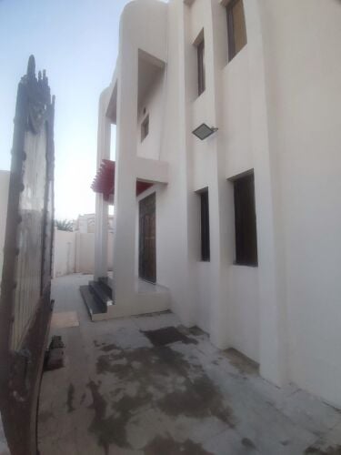 شقة للإيجار بإشارة الفرقان