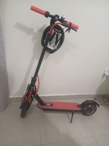 E SCOOTER (BARGAIN AVAILBLE)