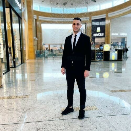 مندوب مبيعات