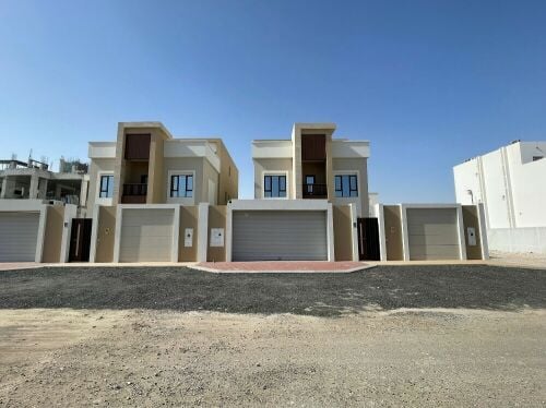 نعيجه.للبيع 2فيلا مودرن 550م