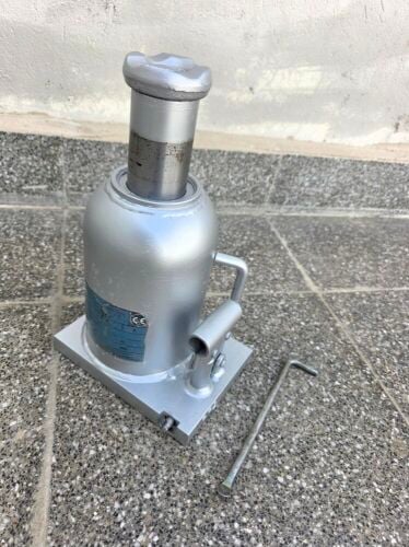 جيك عفريتة رافعة سيارة ثقيلة