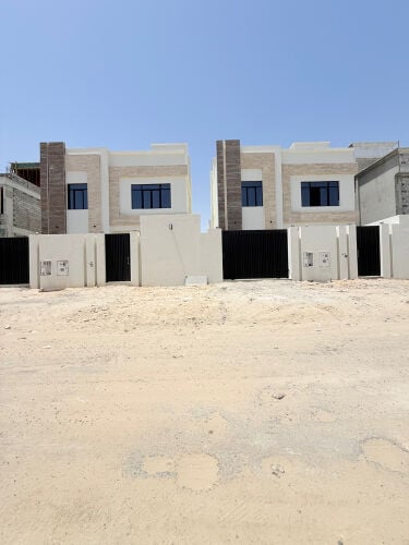 فيلتين للبيع بالثمامه من المالك 