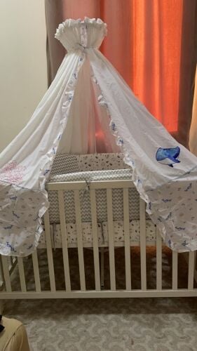 سرير بيبي شبه جديد
