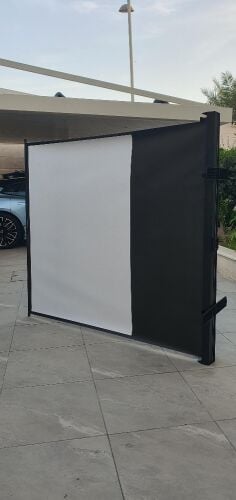 شاشة عرض محمولة