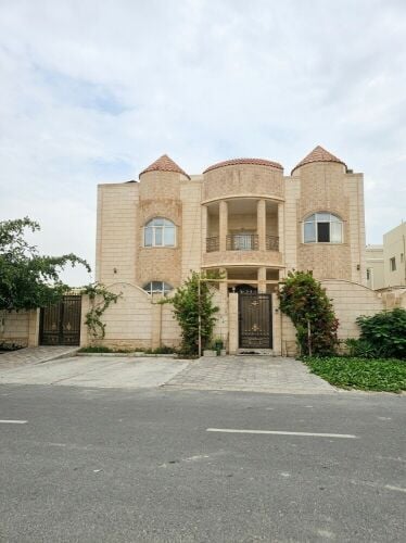 للبيع فيلا فى ام عبيريه