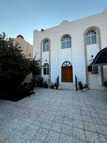 فيلا مريخ شارعين للسكن والإستثمار