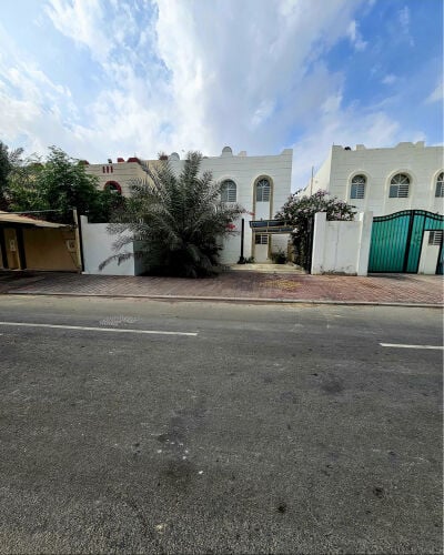 مريخ للبيع فيلا ممتازه للسكن