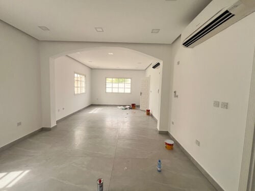 للايجار فيلا بالغرافة 