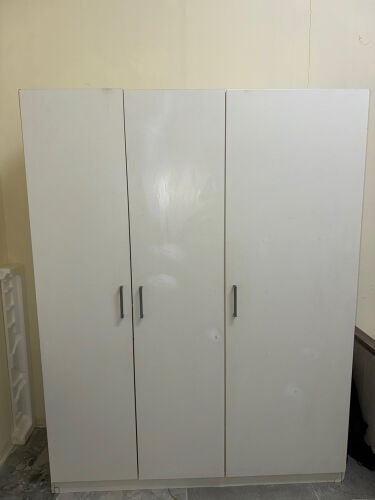 wardrobe 3 doors used 