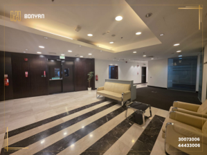 مكاتب صغيرة بإطلالة بحرية