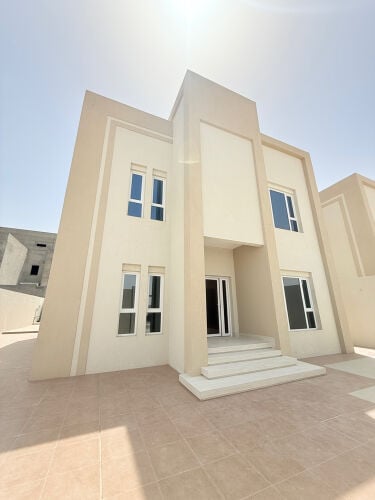 للايجار فيلا جديده بازغوه