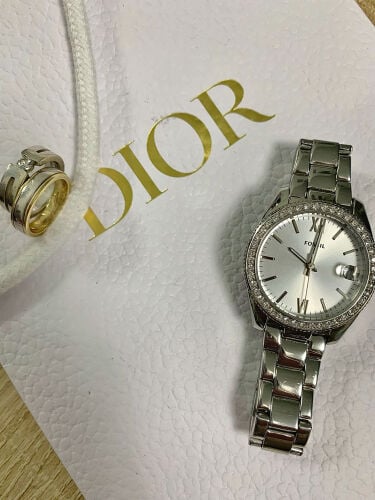 ساعه ديور نسائية 