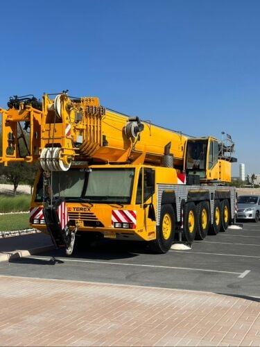 Mobile Cranes available for Rent.