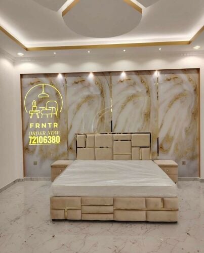 New American box bed. King size.