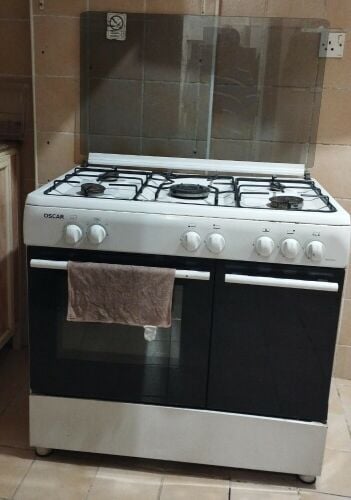 stove with gas cylinder