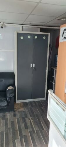 Cupboard Good Condition 55073037