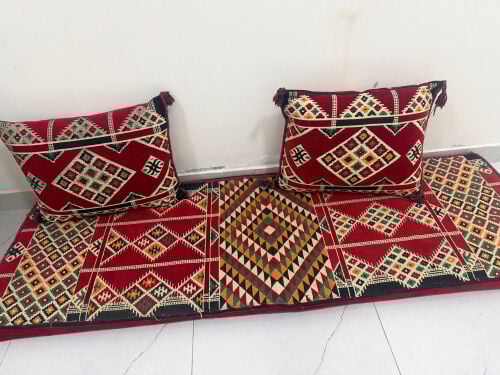 كل ده مع بعضه ب٥٠٠ ريال 