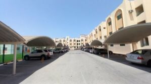 شقق نظامية داخل مجمع في ام قولينا