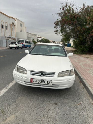 كامري للبيع مسرفس 2001