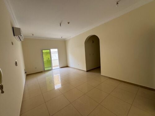 شقه للايجار في النصر ثلاث غرف