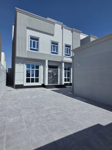 ام قرن فيلا الترا سوووبر ديلوكس