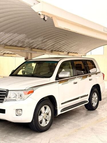 Land Cruiser V8 2014