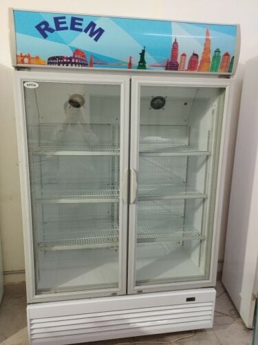 ثلاجه باب منزلق  للبيع