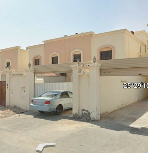 للبيع فيلا بالصخامه