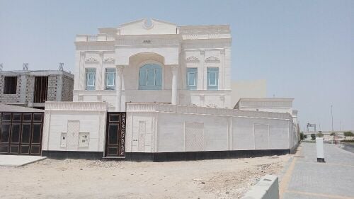 للبيع فيلا فاخرة في المشاف الوكير