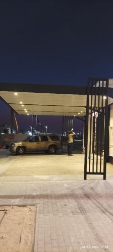 نقوم بجميع اعمال الحداده للمظلات،