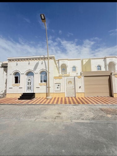 للبيع فيلا في معيذر الجنوبي جديدة