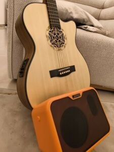 Acoustic Guitar with Apm
