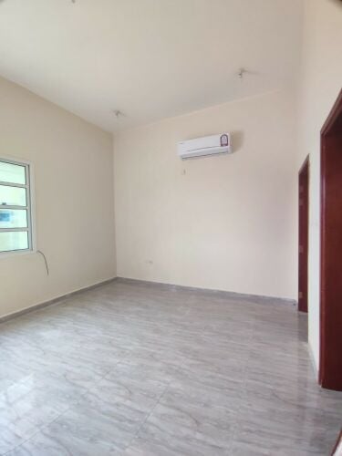 عين خالدشقق بمساحات وأسعار مختلفة