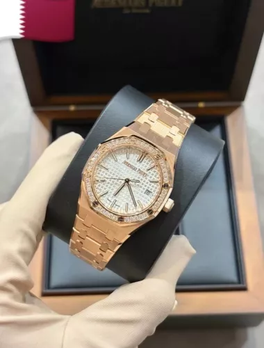 أوديمار بيغيه ساعة الهيبة الروز